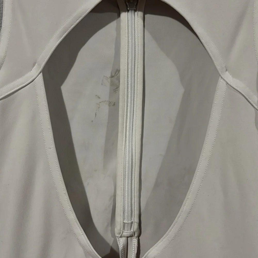 Lululemon size 6 white dress - Picture 6 of 9